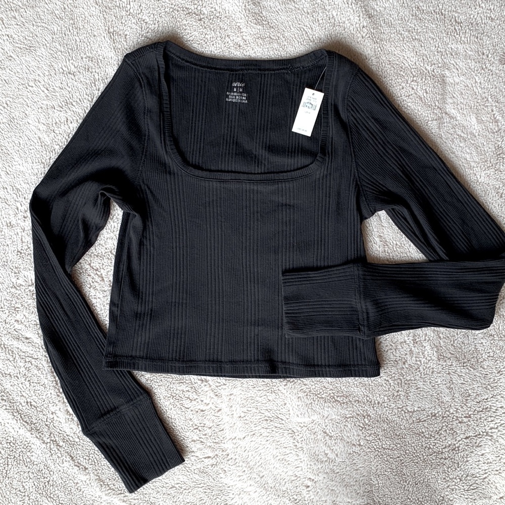 AE Aerie square neck long sleeve crop